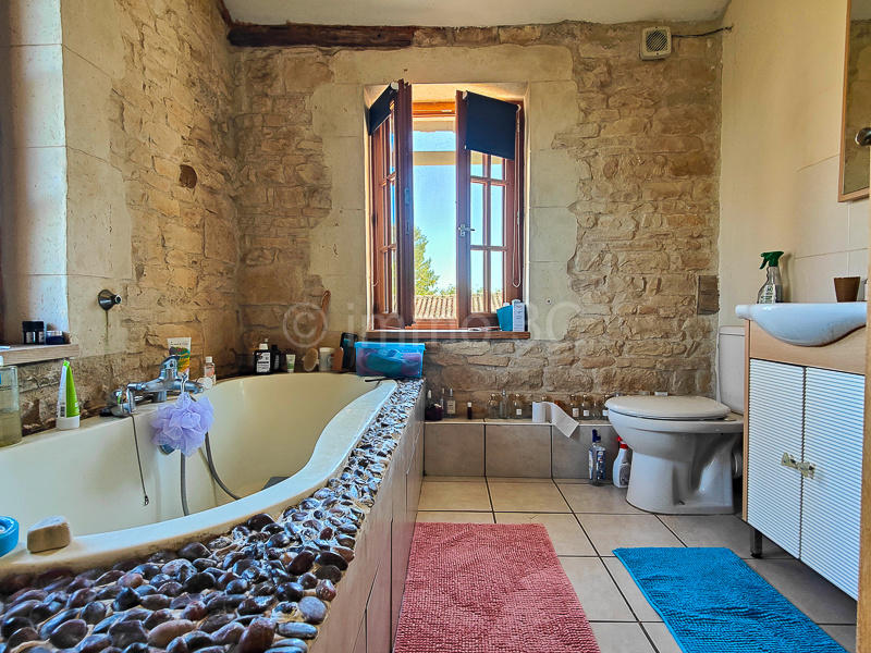 Maison en pierre - 290 m² - 11 pièces