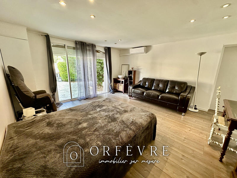 Maison - 182 m² - 8 pièces