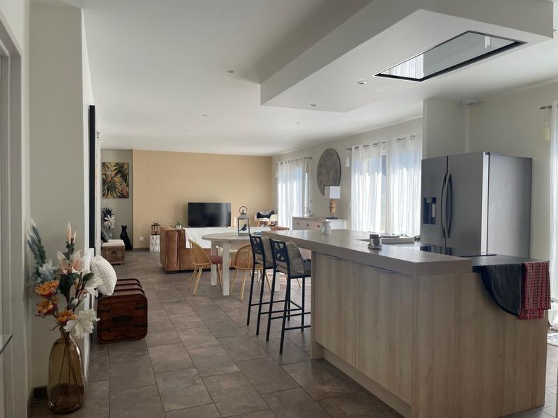 Maison - 105 m² - 4 pièces