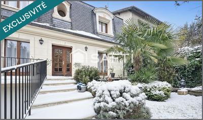 Villa - 240 m² - 7 pièces