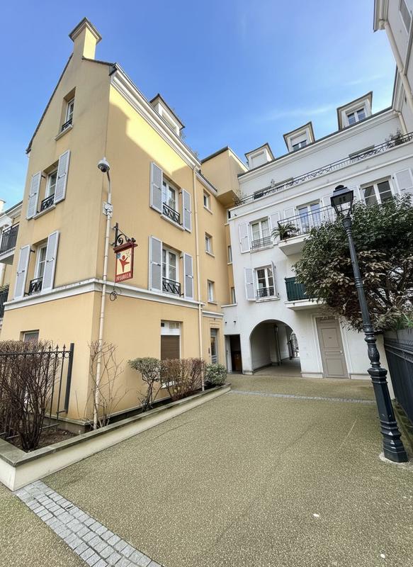 Appartement - 103 m² - 5 pièces