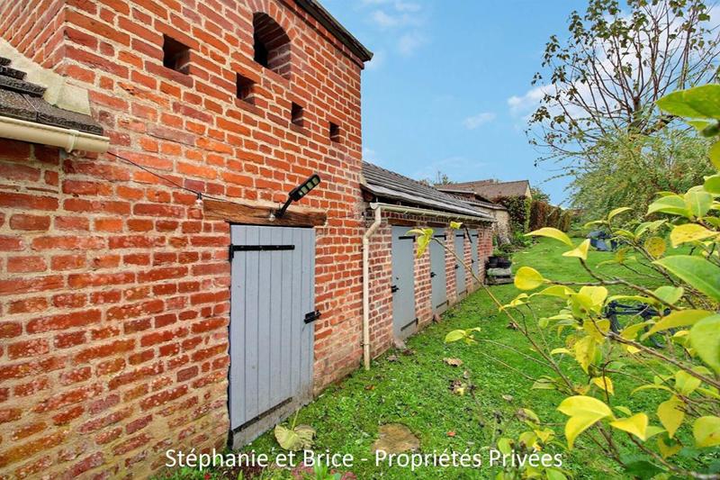 Maison - 180 m² - 8 pièces