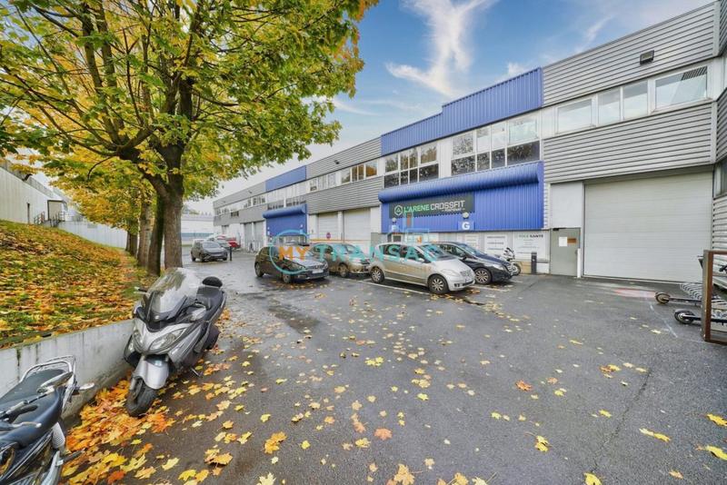 Local d'activités - 396 m²