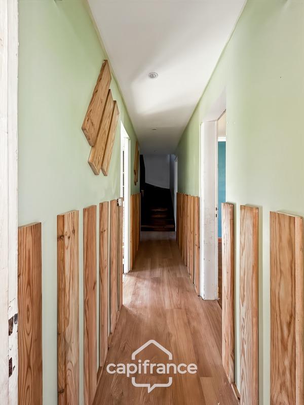 Maison - 137 m² - 8 pièces