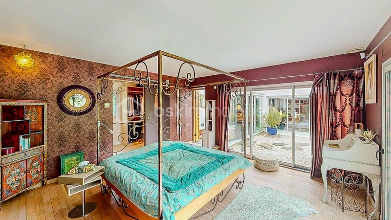 Propriété - 450 m² - 9 pièces