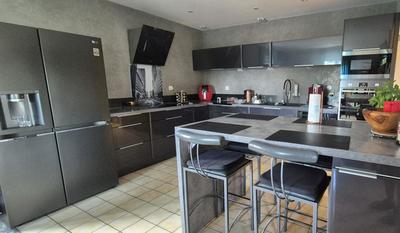 Maison - 185 m² - 7 pièces