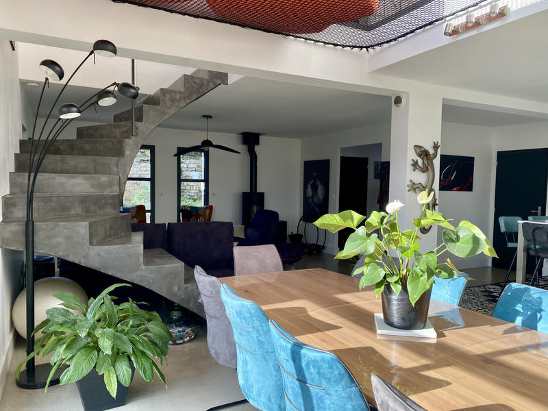 Maison - 185 m² - 7 pièces