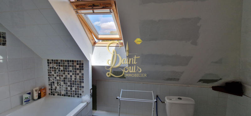 Maison - 300 m² - 8 pièces