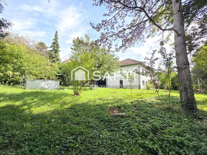 Maison - 192 m² - 9 pièces