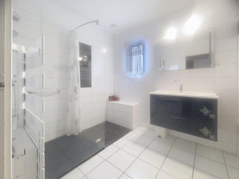 Maison - 258 m² - 6 pièces