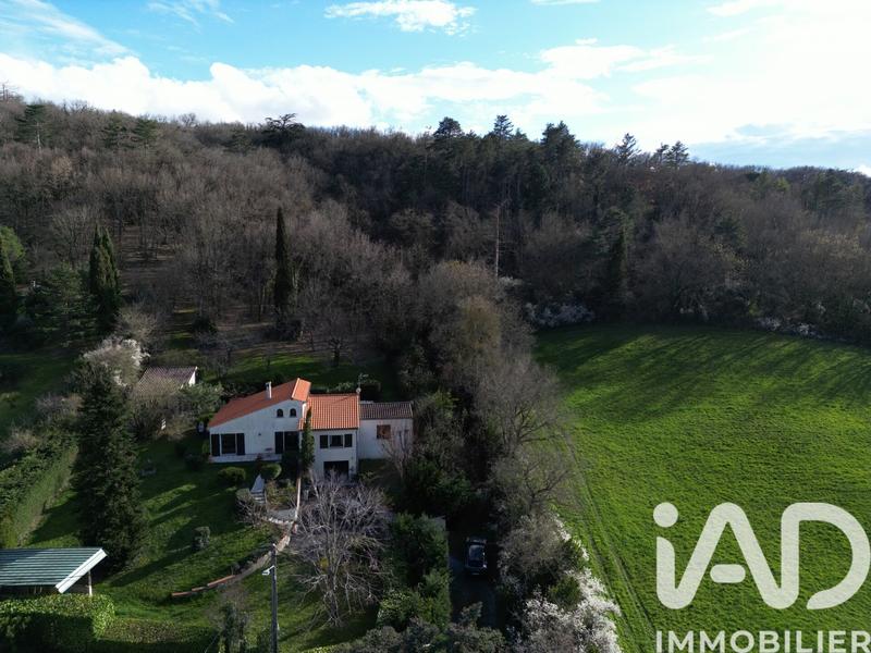 Maison - 159 m² - 6 pièces