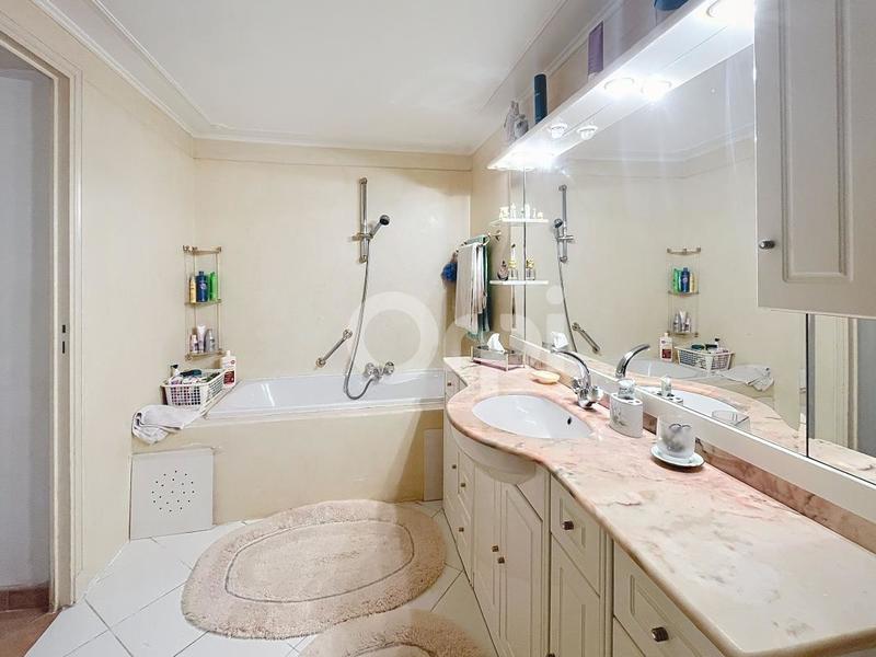 Appartement - 133 m² - 4 pièces