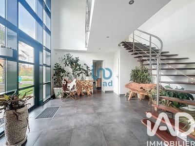Maison de maîtres - 260 m² - 8 pièces