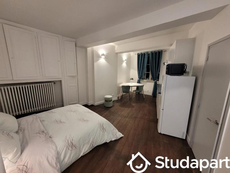 Chambre - 25 m² - 1 pièce