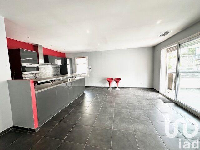 Appartement - 82 m² - 4 pièces