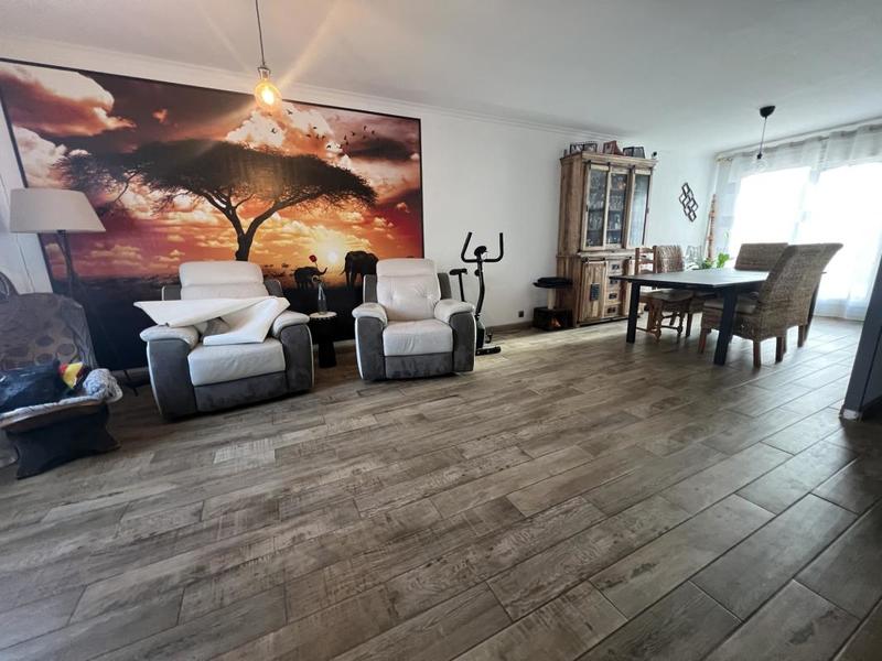 Maison - 101 m² - 6 pièces