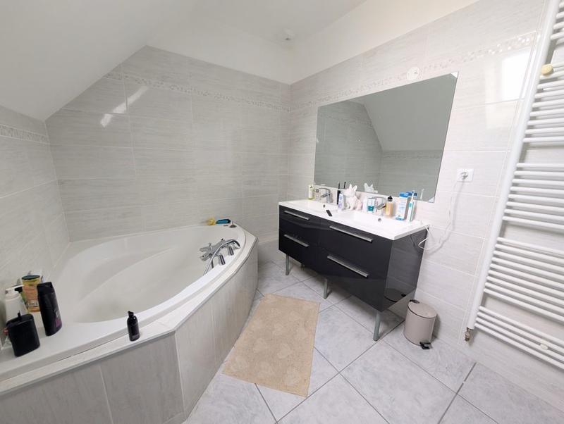 Maison - 108 m² - 5 pièces