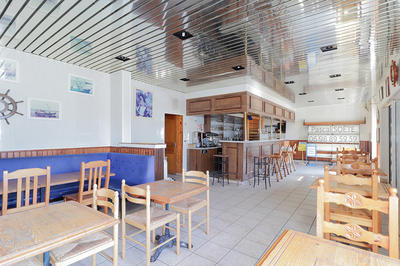 Maison - 300 m² - 11 pièces