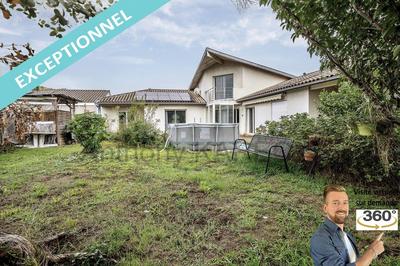 Maison - 210 m² - 6 pièces