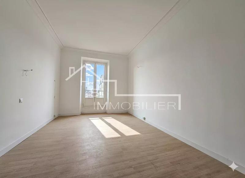 Appartement - 90 m² - 3 pièces