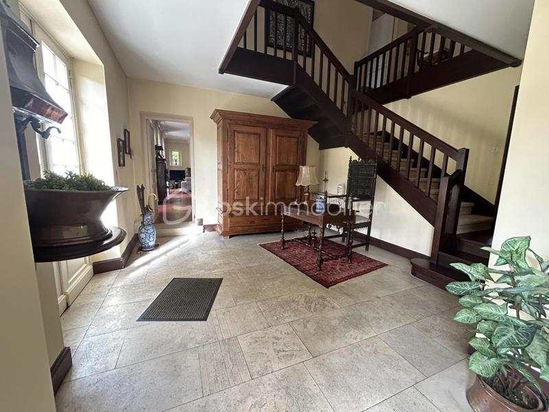 Propriété - 453 m² - 11 pièces