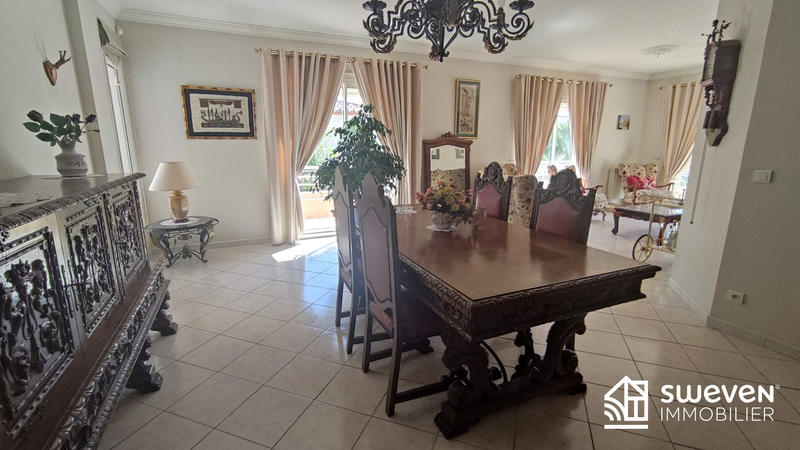 Maison - 167 m² - 6 pièces