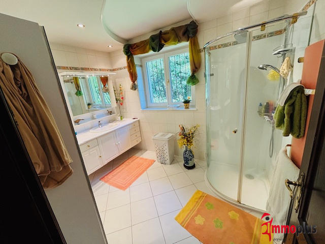 Maison - 165 m² - 7 pièces