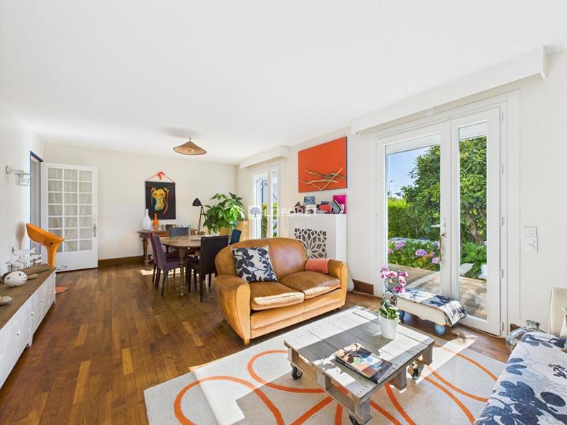 Maison - 135 m² - 6 pièces