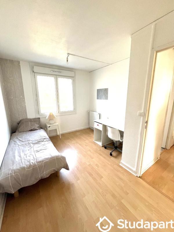 Chambre - 13 m² - 1 pièce