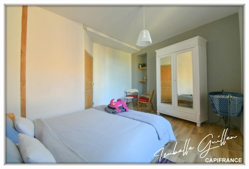 Maison - 352 m² - 9 pièces