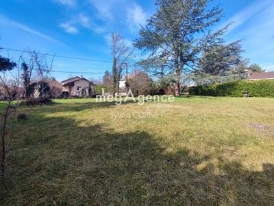 Terrain constructible - 760 m²