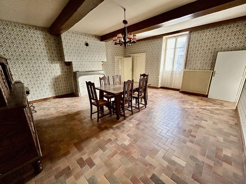 Maison - 200 m² - 8 pièces