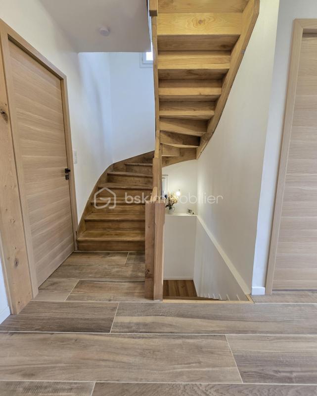 Maison - 95 m² - 5 pièces