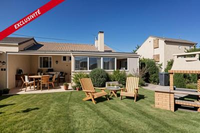 Maison traditionnelle - 90 m² - 4 pièces