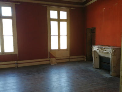 Maison - 350 m² - 11 pièces