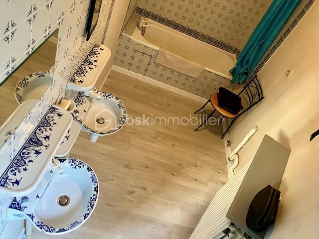 Maison - 185 m² - 7 pièces