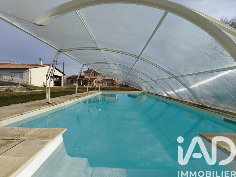 Maison - 211 m² - 6 pièces