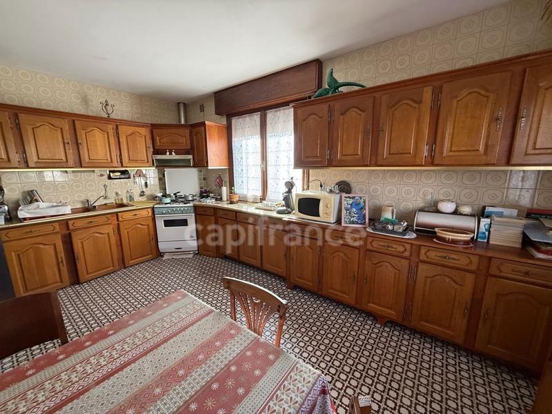 Maison - 158 m² - 12 pièces