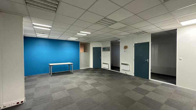 Bureau - 335 m²