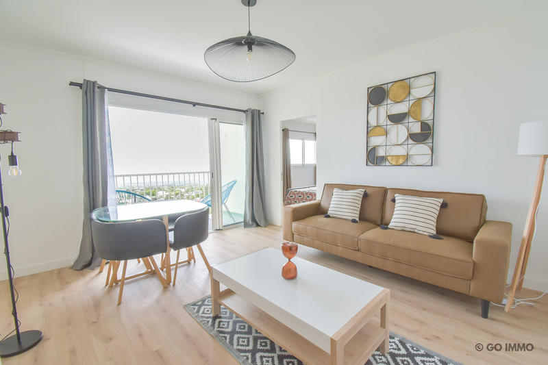 Appartement - 90 m² - 5 pièces