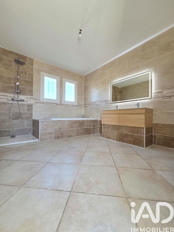 Maison - 170 m² - 4 pièces