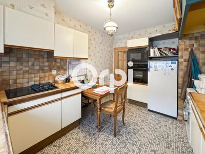 Maison - 178 m² - 8 pièces