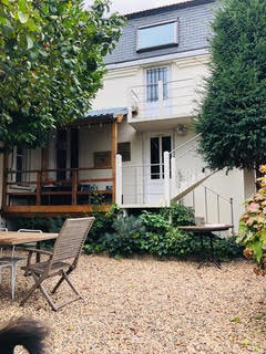 Maison - 260 m² - 7 pièces