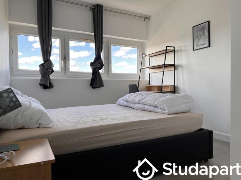 Chambre - 11 m² - 1 pièce