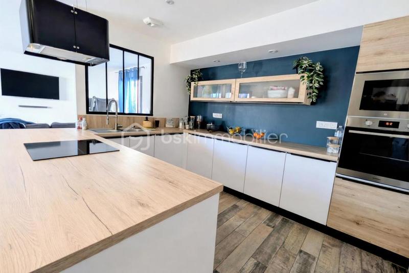 Maison traditionnelle - 138 m² - 6 pièces