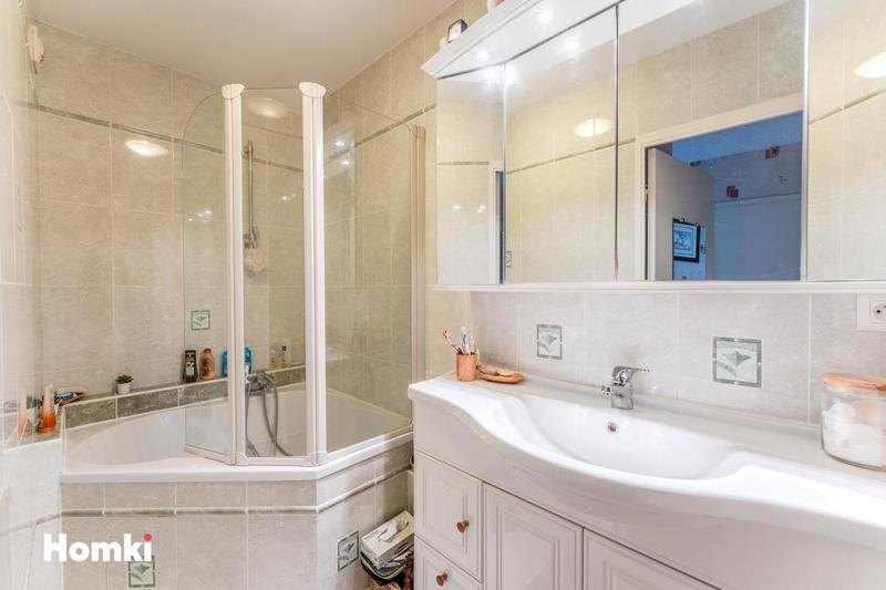 Appartement - 82 m² - 4 pièces