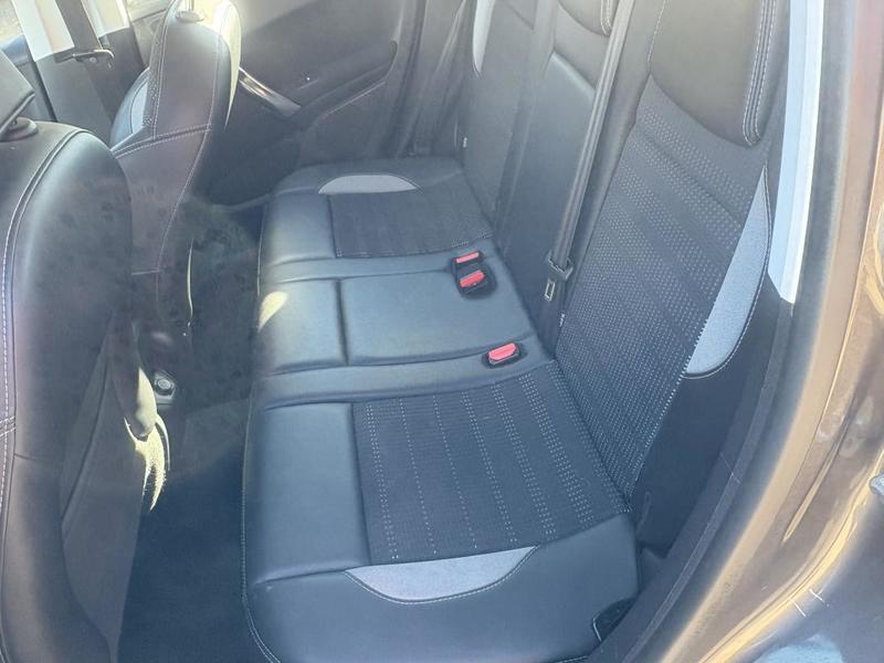 Peugeot 2008 110cv Allure Bvm5 Gps/ Garanties 12 Mois