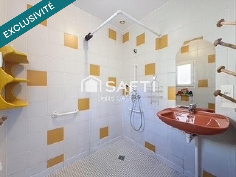 Propriété - 400 m² - 20 pièces