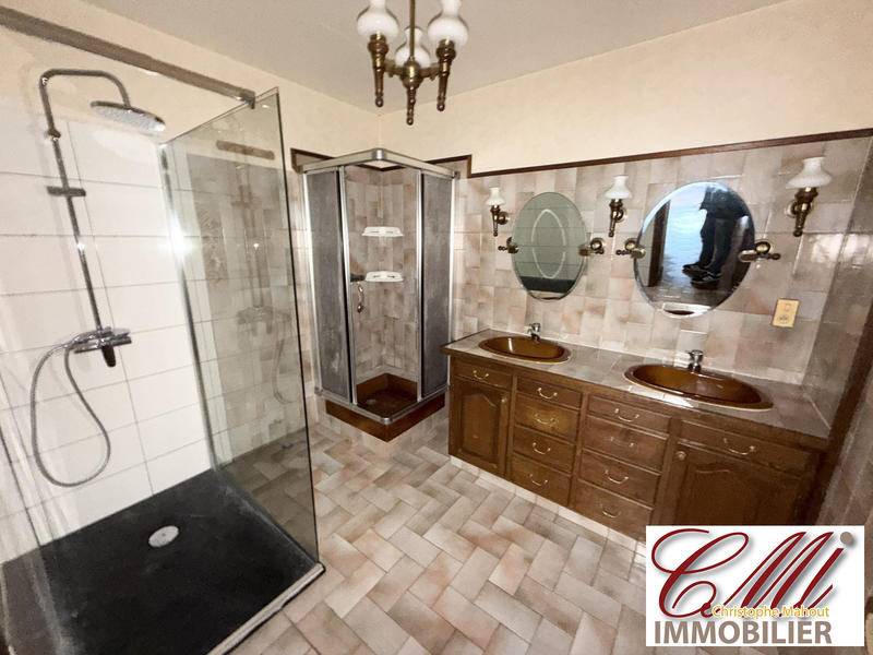 Maison - 145 m² - 6 pièces