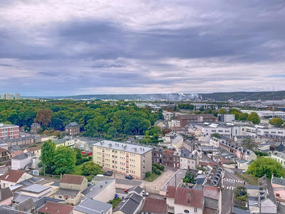 Appartement - 93 m² - 5 pièces